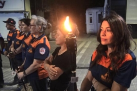 Avcılar’da 17 Ağustos depreminde yaşamını yitirenler anıldı 3 Avcılarda 17 Ağustos depreminde yaşamını yitirenler anıldı