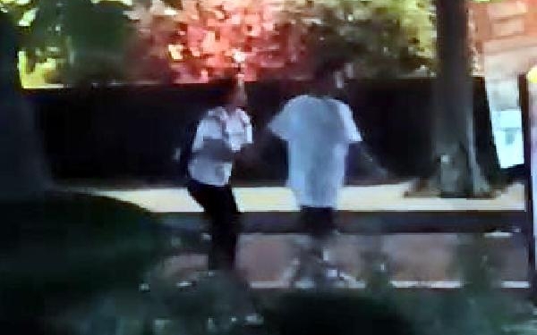 Avcılarda restoran çıkışındaki kavga kamerada