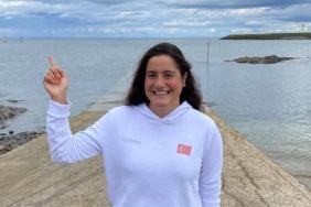 Aysu Türkoğlu Kuzey Kanalını yüzerek geçen ilk Türk kadın oldu