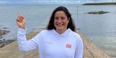 Aysu Türkoğlu Kuzey Kanalı’nı yüzerek geçen ilk Türk kadın oldu 25 Aysu Türkoğlu Kuzey Kanalını yüzerek geçen ilk Türk kadın oldu