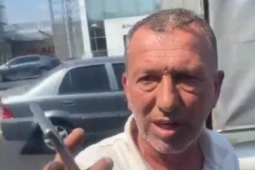 Bağcılarda ambulansın önünü kesti hakaret edip hastaya bakmak istedi