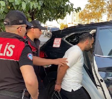 Bağcılardada yapılan denetimde 4 kişi gözaltına alındı