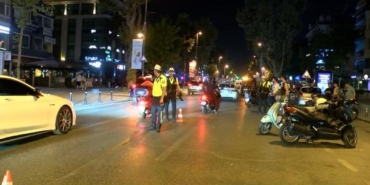 Bağdat Caddesindeki motosiklet denetiminde sürücülere ceza yağdı