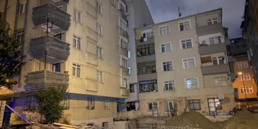 Bahçelievler'de bitişiğindeki temel kazısı sırasında hasar alan bina boşaltıldı 4 Bahçelievlerde bitişiğindeki temel kazısı sırasında hasar alan bina boşaltıldı