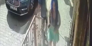 Bahçelievlerde günlük kiralık dairede öldürüldü cesedi apartman boşluğunda bulundu