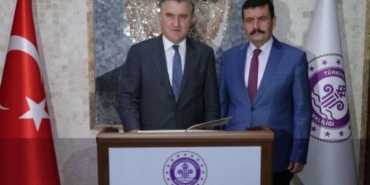 Bakan Bak Dünyanın belki de en büyük sivil toplum kuruluşuyuz