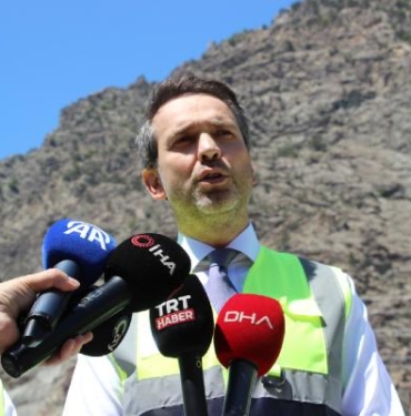 Bakan Bayraktar Yusufeli Barajında hedef kota 4 metre daha yükseldiğinde üretim başlayacak Ek fotoğraf