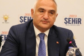 Bakan Ersoy: Tarihi dokuya zarar veren 500'ün üzerinde kaçak yapı yıkıldı 19 Bakan Ersoy Tarihi dokuya zarar veren 500ün üzerinde kaçak yapı yıkıldı