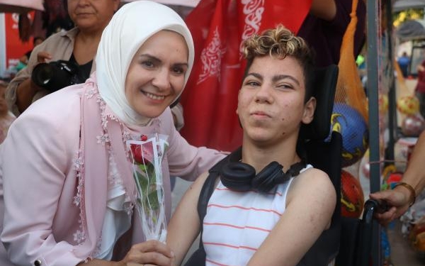 Bakan Göktaş'ı gören akrabası: Heyecanlandım, helal olsun valla (2) 1 Bakan Göktaşı gören akrabası Heyecanlandım helal olsun valla 2