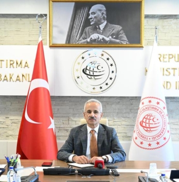 Bakan Uraloğlu: Ukrayna'nın Karadeniz kıyısındaki limanlarının ticarete açık kalması önemli