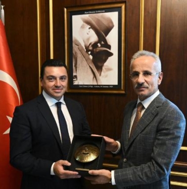 Bakan Uraloğlu, Maltalı mevkidaşı Farrugıa ile görüştü