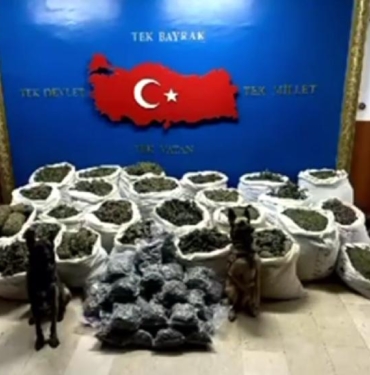 Bakan Yerlikaya: Bingöl'de en yüksek miktardaki uyuşturucu ele geçirildi 3 Bakan Yerlikaya Bingölde en yüksek miktardaki uyuşturucu ele geçirildi