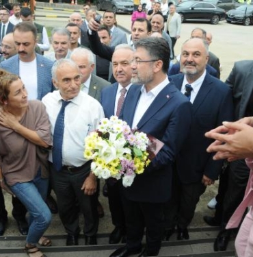 Bakan Yumaklı TMO patlamasında toplamda etkilenen ürün 15 bin ton 3