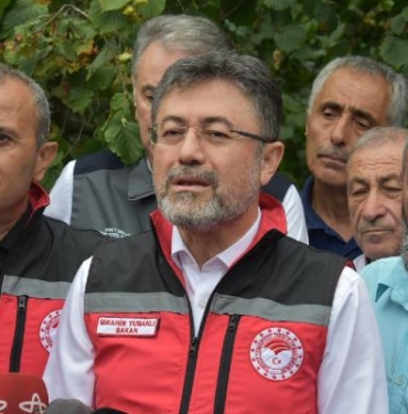 Bakan Yumaklı TMO patlamasında toplamda etkilenen ürün 15 bin ton