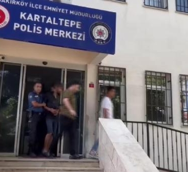 Bakırköy'de Veliefendi Hipodromu'nun çevresinde çıkan yangınlarla ilgili 1 kişi tutuklandı 3 Bakırköyde Veliefendi Hipodromunun çevresinde çıkan yangınlarla ilgili 1 kişi tutuklandı