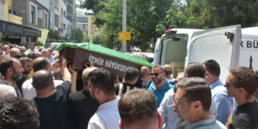 Balkonda otururken tüfekten çıkan saçmayla vurulup ölmüştü; 2 tutuklama