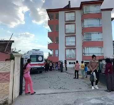 Balkondan düşen down sendromlu Batuhan, yaralandı