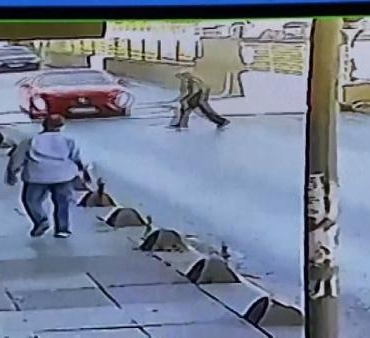 Bayrampaşa'da otomobilin çarptığı yaya hayatını kaybetti 7 Bayrampaşada otomobilin çarptığı yaya hayatını kaybetti