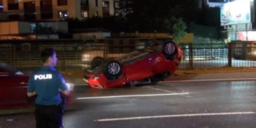 Beşiktaş'ta taksiye çarpan otomobil takla attı: 2 yaralı 16 Beşiktaşta taksiye çarpan otomobil takla attı 2 yaralı