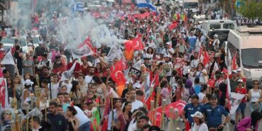 Beylikdüzü’nde 30 Ağustos Coşkusu; Buray Sahne Aldı 24 Beylikdüzünde 30 Ağustos coşkusu Buray sahne aldı