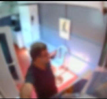 Beylikdüzünde cep telefonu hırsızı güvenlik kameralarına yakalandı