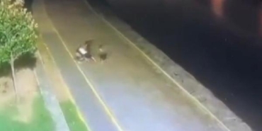 Beyoğlunda havaya ateş eden magandaya polisler müdahale etti