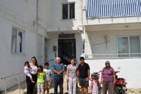 Binanın duvarları çatladı ev sahipleri Ölmek istemiyoruz diye yardım istedi