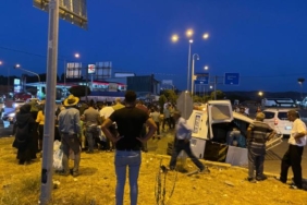 Bingölde yolcu minibüsü ile hafif ticari araç çarpıştı 7 yaralı