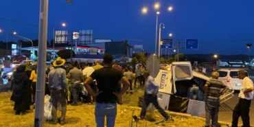 Bingölde yolcu minibüsü ile hafif ticari araç çarpıştı 7 yaralı