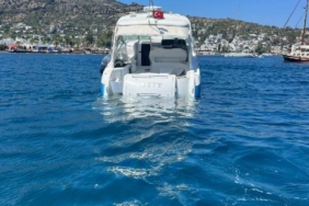 Bodrumda 11 metrelik motoryat battı