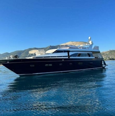 Bodrumda motoryatta 56 kaçak göçmen yakalandı