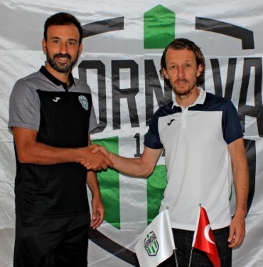 Bornovaya tecrübeli forvet