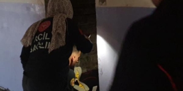 Boşaltılan binada asansör halatını sökerken 8'inci kattan boşluğa düştü 24 Boşaltılan binada asansör halatını sökerken 8inci kattan boşluğa düştü