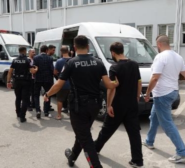 Bursada aranan şüphelilere operasyon 21 gözaltı