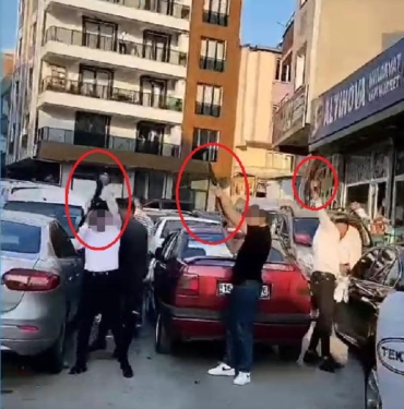 Bursa’da düğün eğlencesinde tabanca ve tüfeklerle ateş açıldı; o anlar kamerada 4 Bursada düğün eğlencesinde tabanca ve tüfeklerle ateş açıldı o anlar kamerada