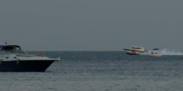 Büyükçekmece’de denize açılan çift kayboldu: Baba kurtarıldı, anne aranıyor 23 Büyükçekmecede denize açılan çift kayboldu Baba kurtarıldı anne aranıyor