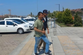 Çanakkalede göçmen kaçakçılığına 2 tutuklama