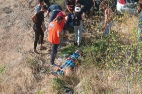 Çankırıda otomobil 5 metre yükseklikten şarampole düştü 7 yaralı