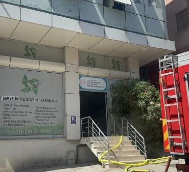 Çekmeköyde özel rehabilitasyon merkezinde yangın paniği