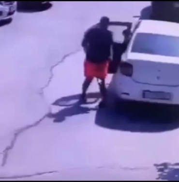 Çeşmede beach cluba alınmayan iki kişi rastgele ateş etti 1 yaralı 2