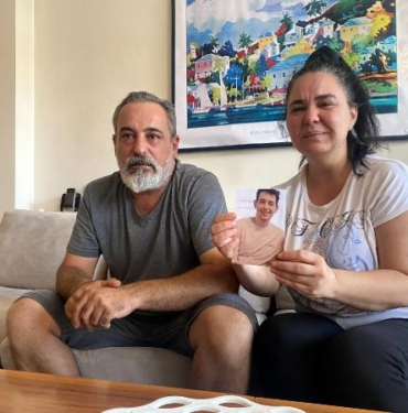 Çeşme'de kaybolan Veli Eren’in annesi: Elimde bir tek fotoğrafı kaldı 8 Çeşmede kaybolan Veli Erenin annesi Elimde bir tek fotoğrafı kaldı