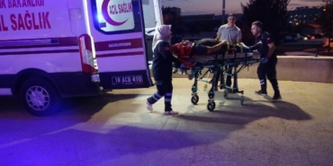 Çorum'da polis otosu ile hafif ticari araç çarpıştı: 2'si polis 3 yaralı