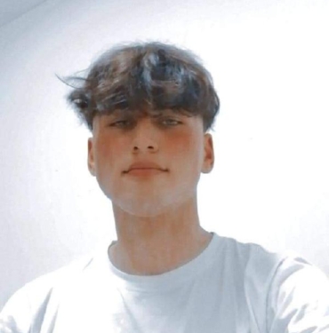 Denizde boğulma tehlikesi geçiren lise öğrencisi 9 günlük yaşam savaşını kaybetti