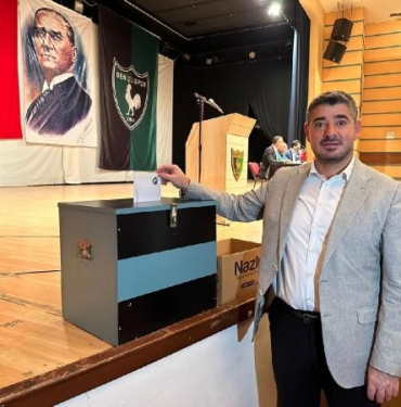 Denizlisporda Başkan Uz güven tazeledi