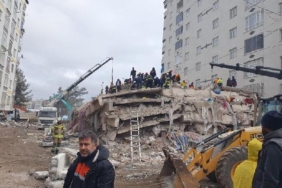Depremde 137 kişinin öldüğü 2 apartman hem ruhsatsız hem projesiz