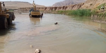 Dicle Nehri'ne düşen kamyonun şoförü öldü 29 Dicle Nehrine düşen kamyonun şoförü öldü