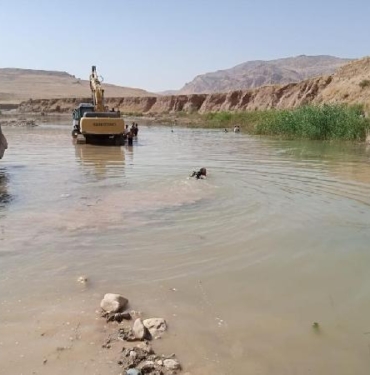 Dicle Nehrine düşen kamyonun şoförü öldü