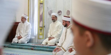 Diyanet İşleri Başkanı Erbaş Yalovada hafızlık icazet törenine katıldı