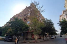 Diyarbakırda ağır hasarlı binaların yıkımı için 2 cadde trafiğe kapatıldı