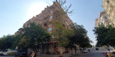 Diyarbakır’da ağır hasarlı binaların yıkımı için 2 cadde trafiğe kapatıldı 28 Diyarbakırda ağır hasarlı binaların yıkımı için 2 cadde trafiğe kapatıldı